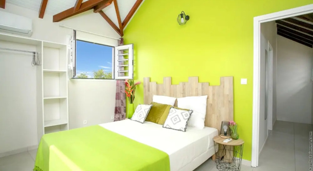 House With 3 Bedrooms in La Trinité, With Wonderful sea View, Private Pool, Enclosed Garden - 2 km From the Beach, Забронировать Дом для отпуска Коттеджи Ла-Трините, Коттедж