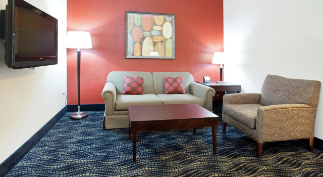 Двухместный люкс c 1 комнатой Holiday Inn Hotel & Suites Grand Junction-Airport by IHG