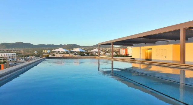 Great location 2BD 2BTH Walking distance to Medano, Забронировать Отель Отели Южной Нижней Калифорнии с парковкой, Парковка