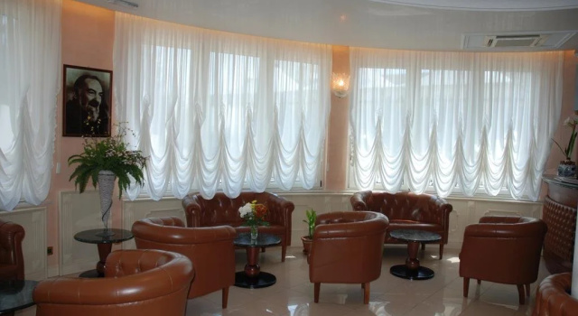 Cotonou, Book Hotel San Giovanni Rotondo Gargano