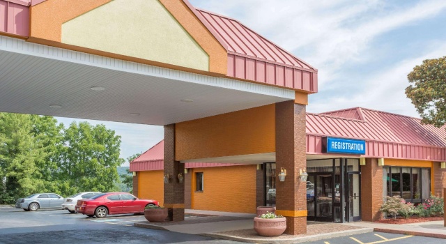 Кровать в общем номере Extended Stay America Suites - Bristol