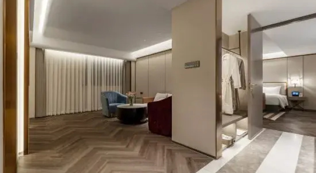 Двухместный семейный люкс Howard Johnson By Wyndham Life Jiefangbei Chongqing
