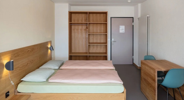 Одноместный номер Standard с балконом Crans-Montana Youth Hostel