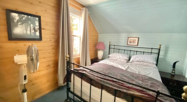 4 Bedroom Cottage on Manitoulin Island Next to Sand Beaches, Забронировать Дом для отпуска Провиденс-Бэй Manitoulin Island