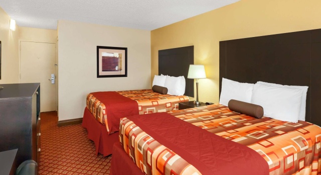 Четырёхместный номер Standard Wyndham Garden Stillwater