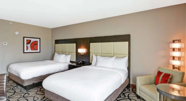 Четырёхместный номер Standard DoubleTree by Hilton Hattiesburg, MS