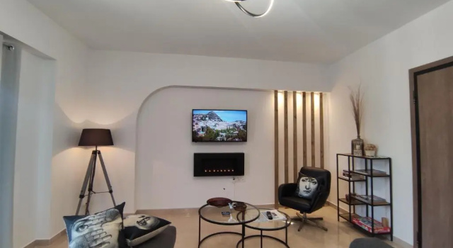 Апартаменты Grey Swan - Modern & Stylish apartment with Private Parking