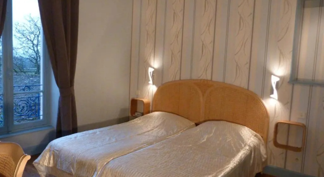 Двухместный номер Standard Logis Hotel Domaine du Cheval Blanc