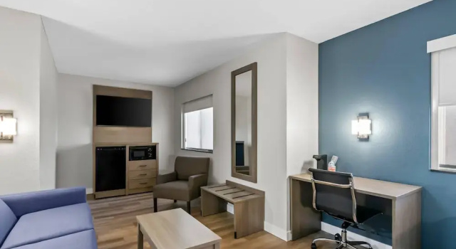 Четырёхместный люкс Quality Inn Neosho