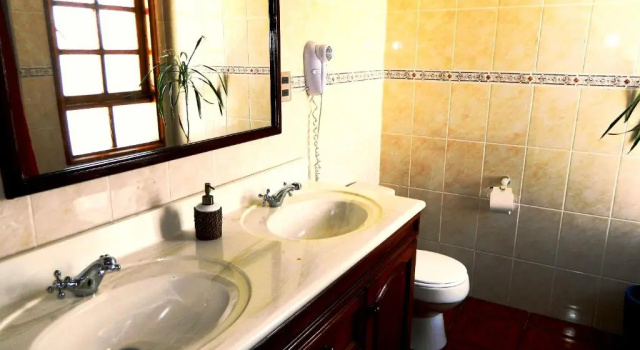 Номер Standard Hostal Torre de Babel