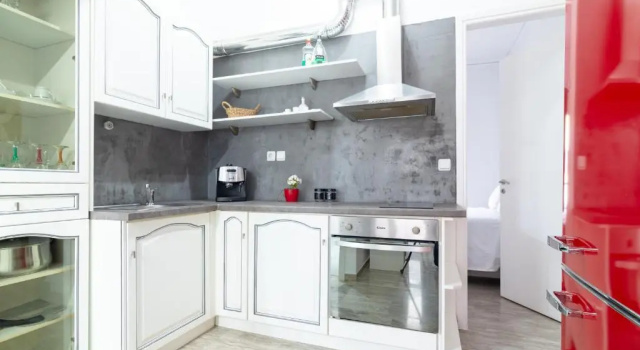 Апартаменты Evangeline City Center Apartment AC/WiFi