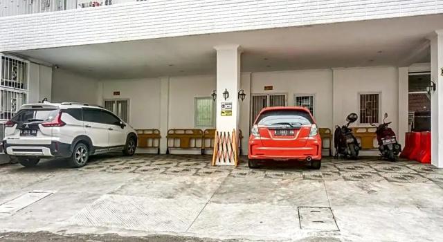 OYO 90941 Egelsa 2020 Syariah, Rezervați Hotel Jakarta Jakarta, lângă Arion Mall