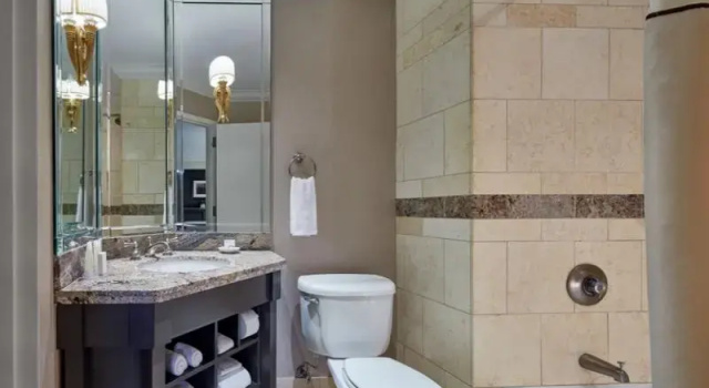 Четырёхместный номер Deluxe Horseshoe Tunica, A Caesars Destination