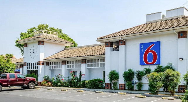 California Inn, Забронировать Отель Стоктон Калифорния