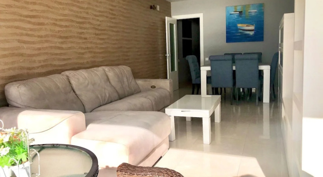 Levante Seafront Beach Apartment, Забронировать Апартаменты/квартира Отели Бенидорм с парковкой, рядом с Пляж Мальпас, Парковка