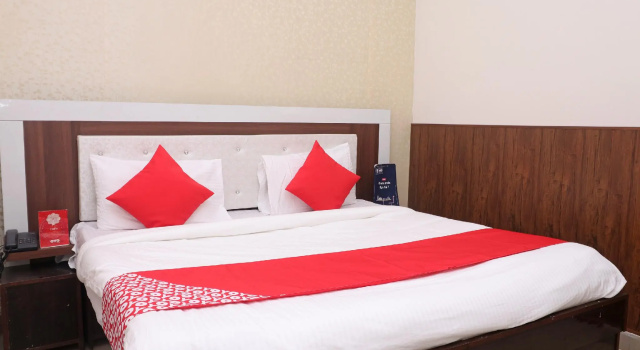 OYO 27029 Home Stay, Забронировать Отель Таннасар штат Харьяна