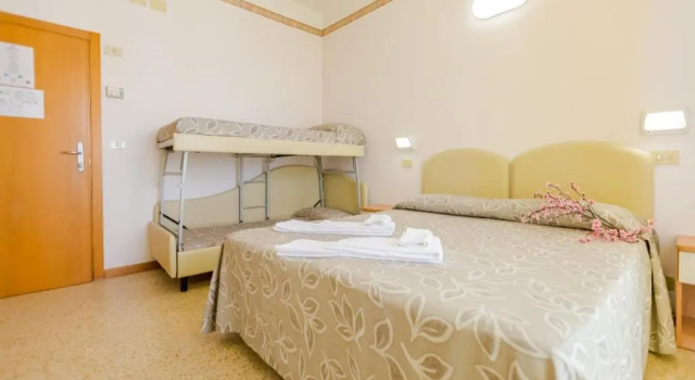 Четырёхместный номер Standard Hotel Bagli - Cristina