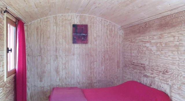 Les Truffiers Yourtes et roulotte, Book Hotel Luberon Regional Park 