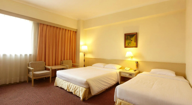 Трёхместный номер Standard Emperor Hotel
