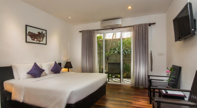 Двухместная студия с балконом Apsara Centrepole Hotel