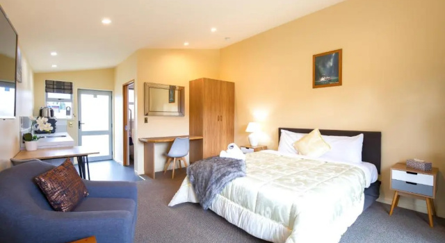 Студия Alpine View Motel