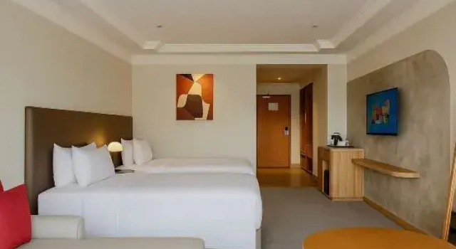 Номер Deluxe Vermillion Hotel