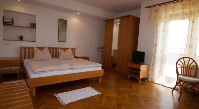 Pension Apartment Granit, Забронировать Апартаменты/квартира Отели Праги с завтраком, рядом с Кобылисы, Завтраки