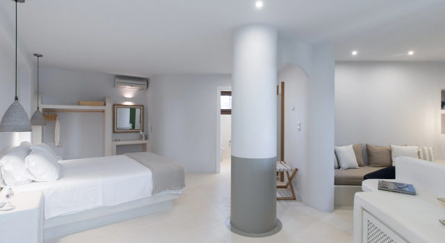 Finikas Hotel