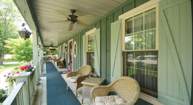 WeatherPine Inn, Забронировать Гостевой дом Ниагара-он-те-Лейк Niagara Falls and Wine Country