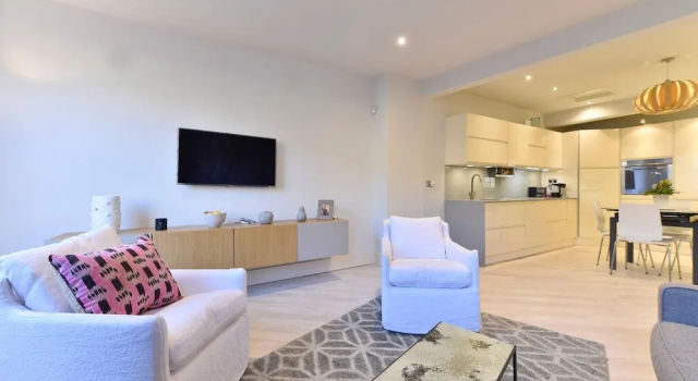 Elegant Flat 5mins Walk From Tate Britain,sleeps 4, Забронировать Отель Лондон Большой Лондон