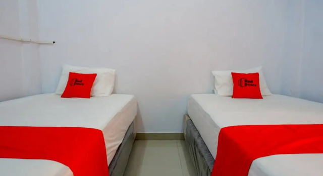 Hotel Surya Wisata by RedDoorz, Rezervovat Hotel Baturaden Central Java