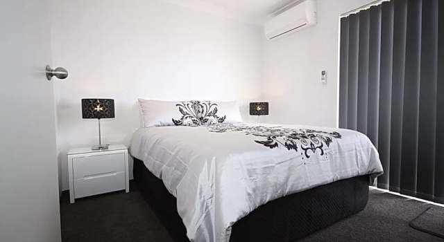 Skyline, Unit 8/12 Thurlow Avenue, Забронировать Отель Отели Нельсон-Бей с парковкой, Парковка