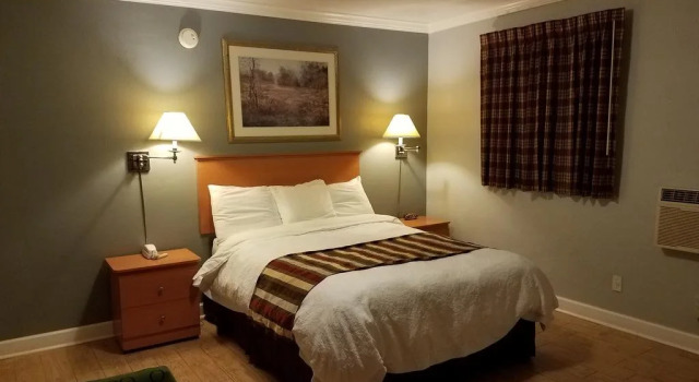 Scottish Inn - Okeechobee, Забронировать Мини-отель Мини-отели Southwest Florida, Мини-отель