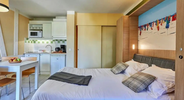 Апартаменты Studio in Deauville Near the Beach