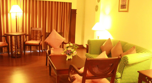 Mayflower Grande Hotel Phitsanulok, Boek Hotel Phitsanulok Phitsanuloke Province