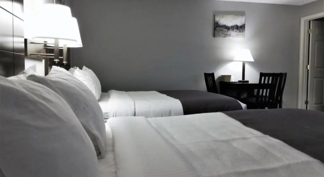 Четырёхместный номер Deluxe Mt. Madison Inn & Suites