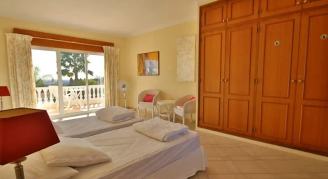 Belle villa à Albufeira, Забронировать Вилла Падерни Барловенто