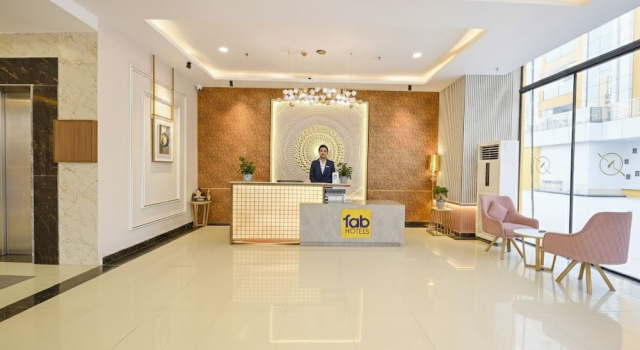 FabHotel Prime Spectrum Metro - With Pool | 5 mins Walk from Sector 75 Metro, Забронировать Отель Отели штата Уттар-Прадеша 3 звезды, 3*