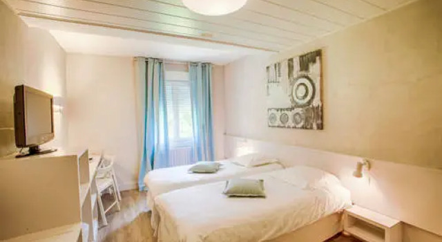 Logis Hôtel Restaurant L'Ile de Sées, Забронировать Отель Macé Orne