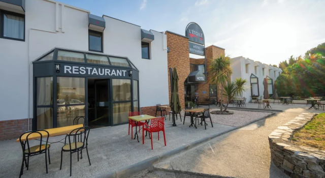 Hôtel L'Etoile Aéroport - A61, Rezerwuj Hotel Carcassonne Canal du Midi