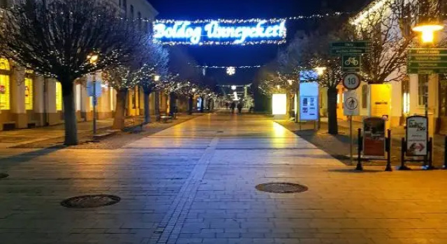 Belvárosi Kertesház, Забронировать Отель Отели Кестхей с парковкой, Парковка