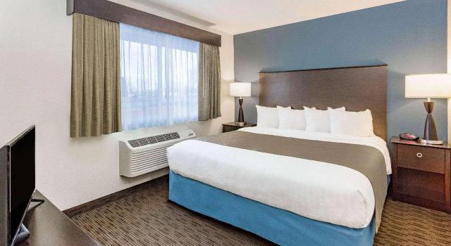 Двухместный номер Standard AmericInn by Wyndham Sleepy Eye