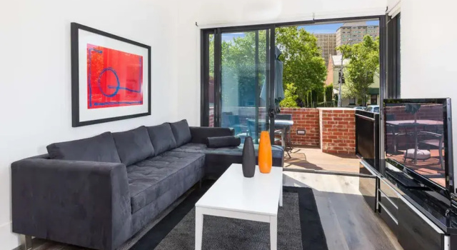 Апартаменты Class, Style and Location in Carlton