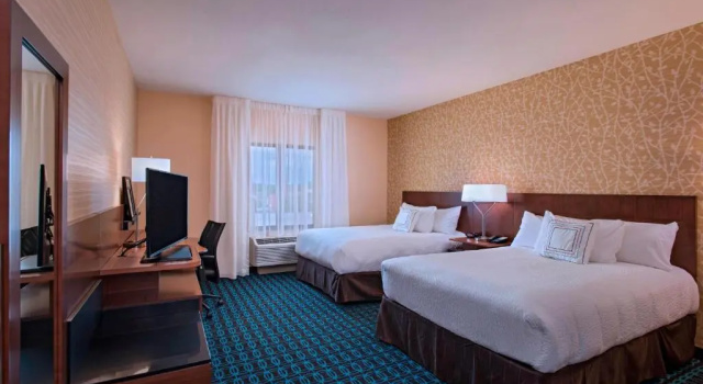 Четырёхместный номер Standard Fairfield Inn & Suites by Marriott La Crosse Downtown
