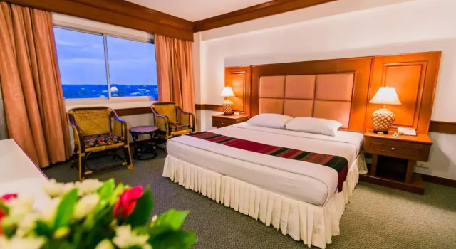 Двухместный номер Deluxe Raya Grand Hotel