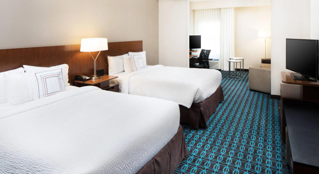 Четырёхместный люкс Fairfield Inn & Suites by Marriott Savannah Downtown Historic District
