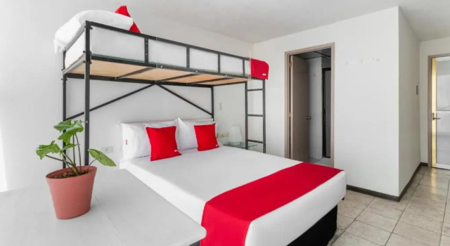 Standart üç kişilik oda OYO Hotel Del Llanito
