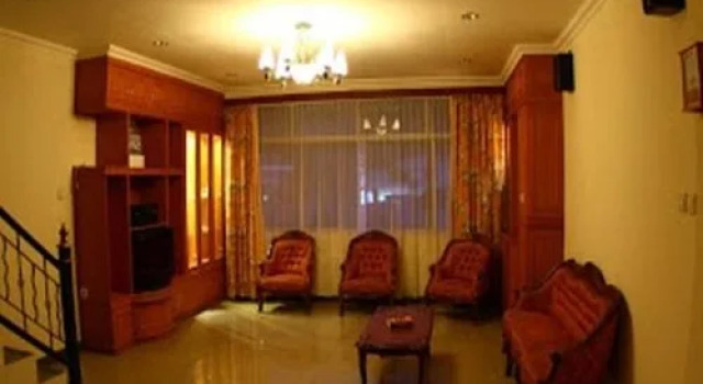 Tulus Homestay by Brigitte House, Rezervasyon Otel Padang 