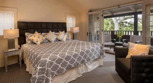 Двухместная студия Luxury с балконом Carmel Country Inn