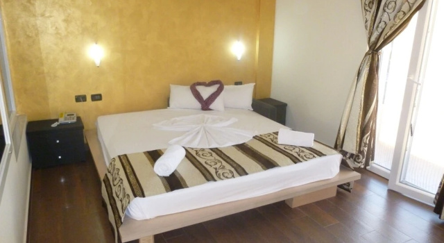 Hotel Red Apple, Забронировать Отель Фиери Албанская Ривьера